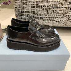 Prada Low Shoes